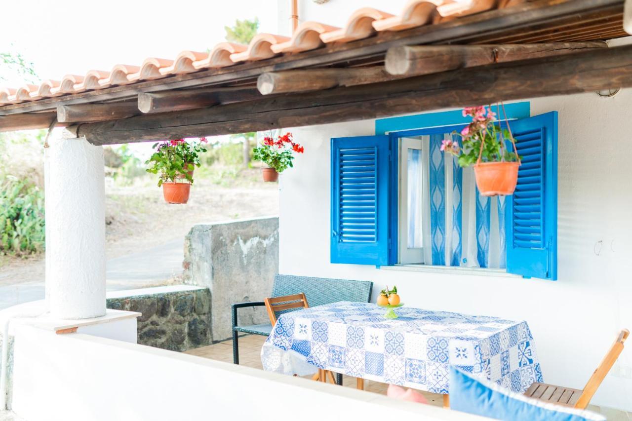 Holiday Eolie Village Вулкано Екстериор снимка