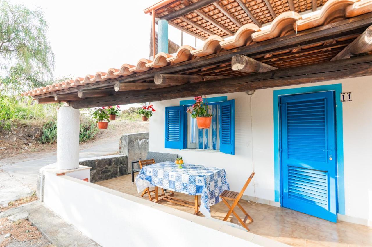 Holiday Eolie Village Вулкано Екстериор снимка
