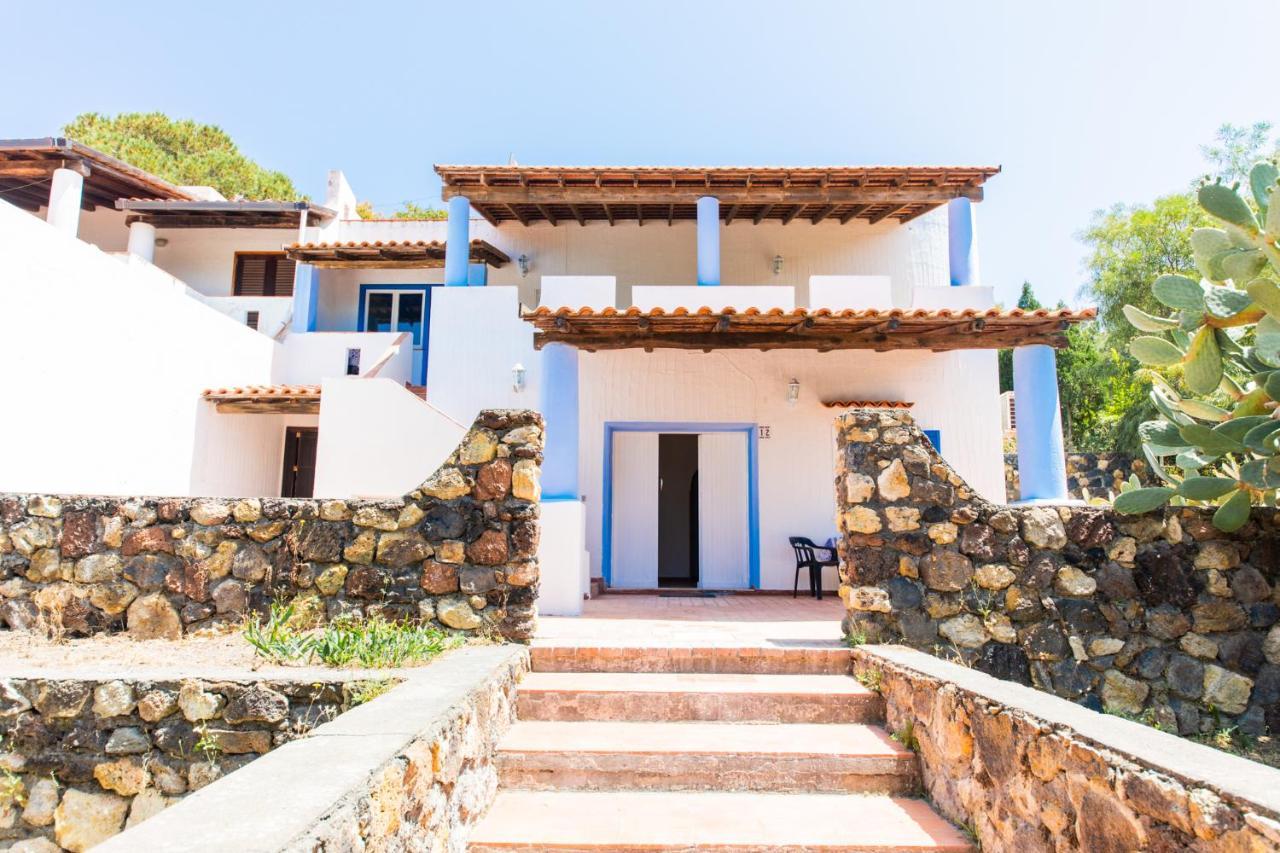 Holiday Eolie Village Вулкано Екстериор снимка