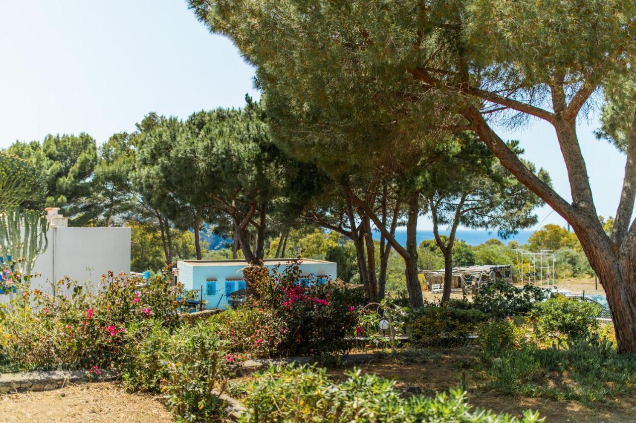 Holiday Eolie Village Вулкано Екстериор снимка