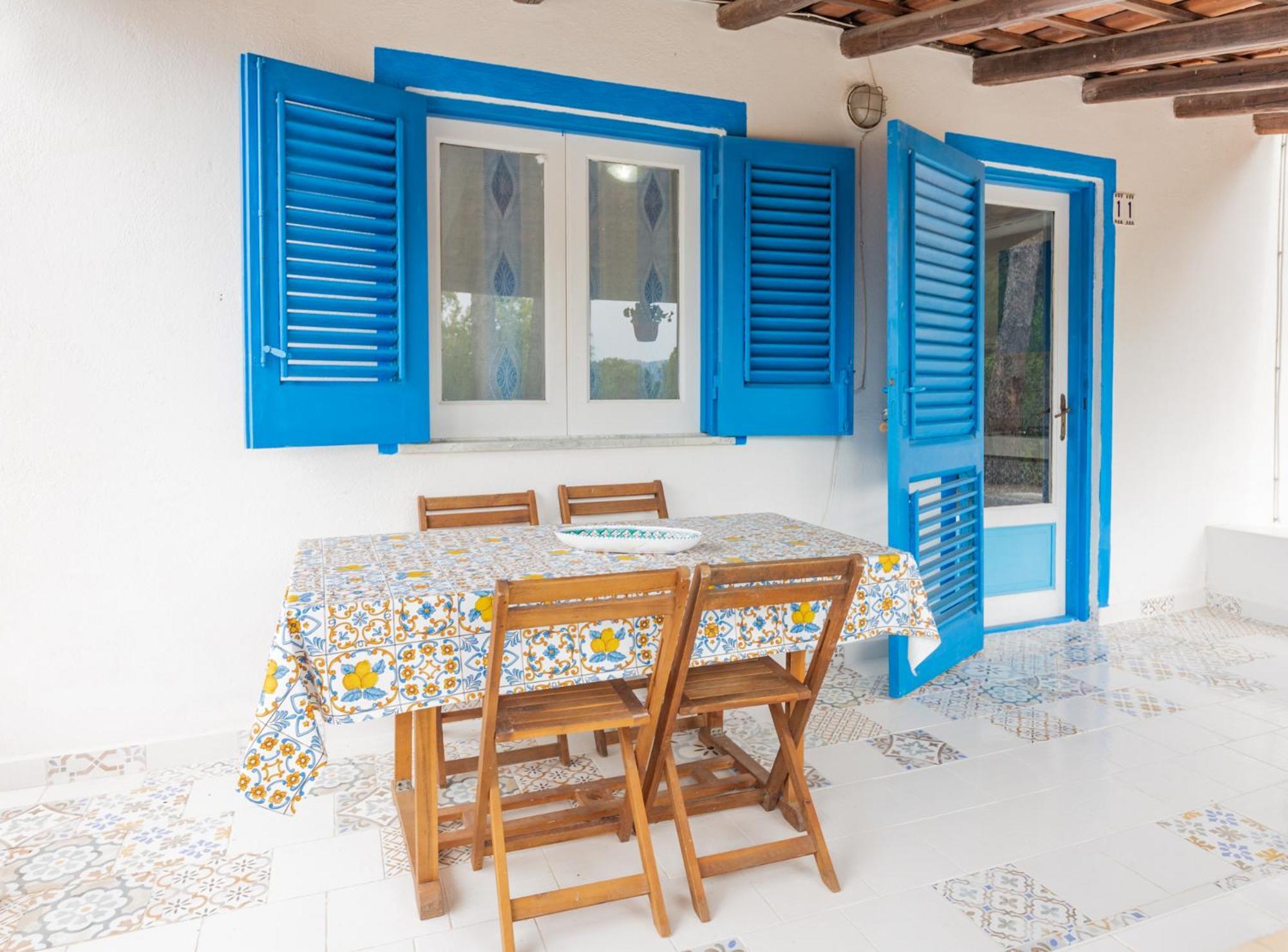 Holiday Eolie Village Вулкано Екстериор снимка